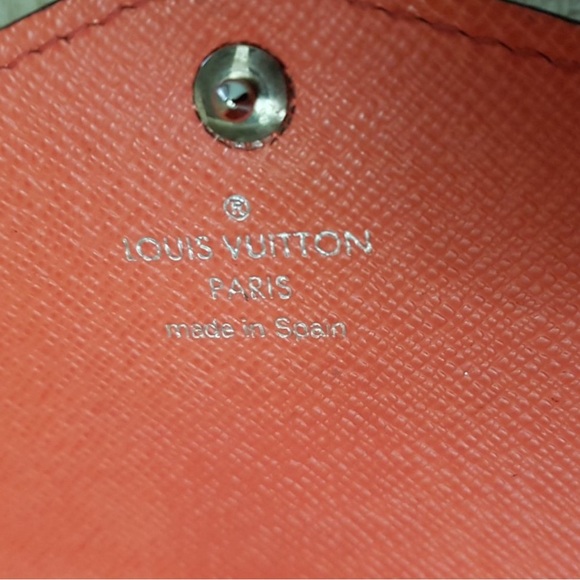 Authentic Louis Vuitton Sarah Wallet in Epi Leather Colour: Poppy Petal - Picture 7 of 10